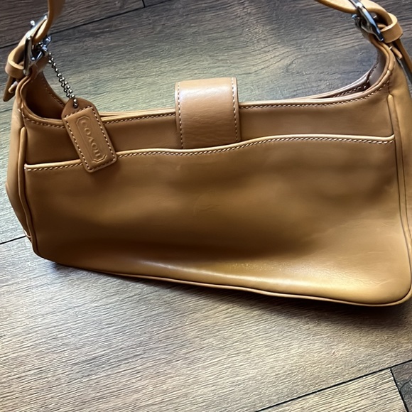 Coach vintage tan leather handbag - Picture 3 of 9